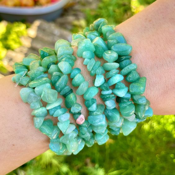 Green aventurine natural chip bracelet