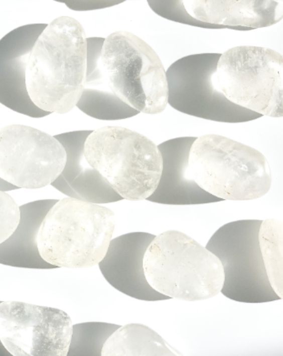 Natural Clear quartz stone - Grade A